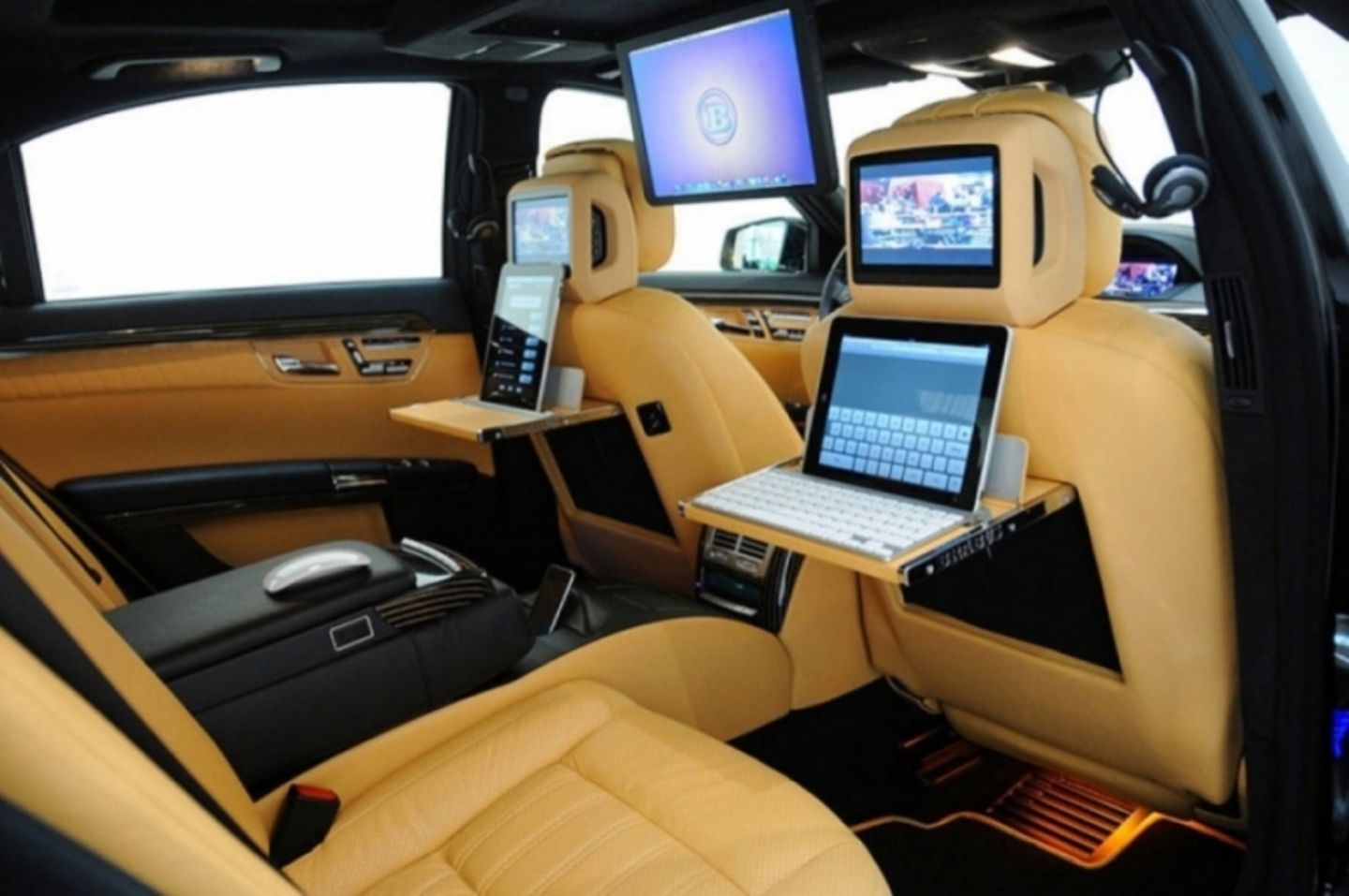 Die vernetzte Luxus-Limousine wird man im Zukunft öfter antreffen