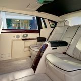 Hinten muss genug Platz sein, wie hier beim Rolls-Royce Phantom (langer Radstand)