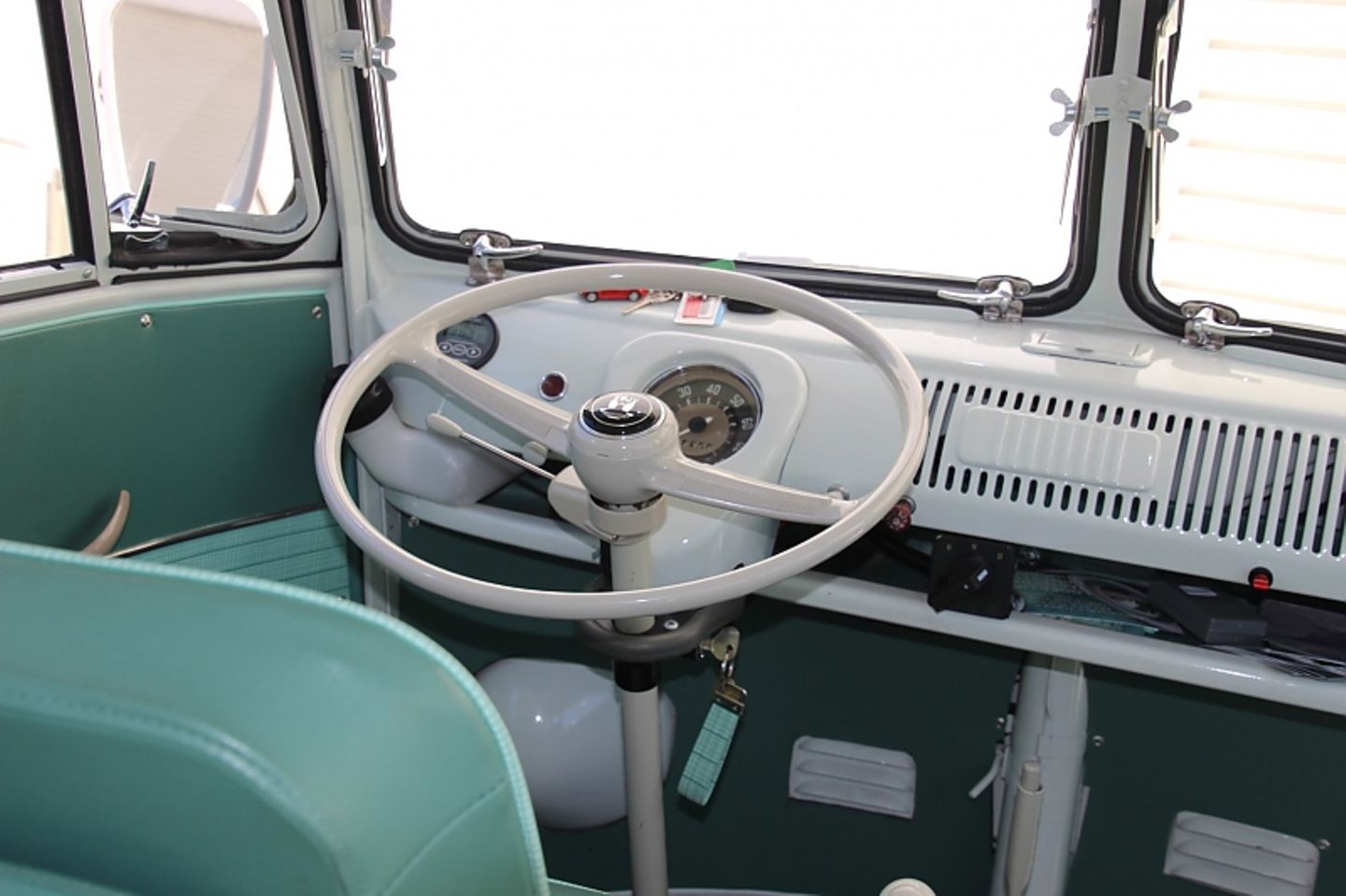 Zelectric baut Elektromotoren in historische VW Modelle