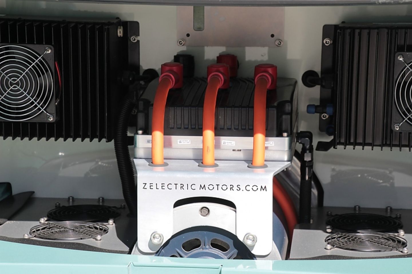 Zelectric baut Elektromotoren in historische VW Modelle