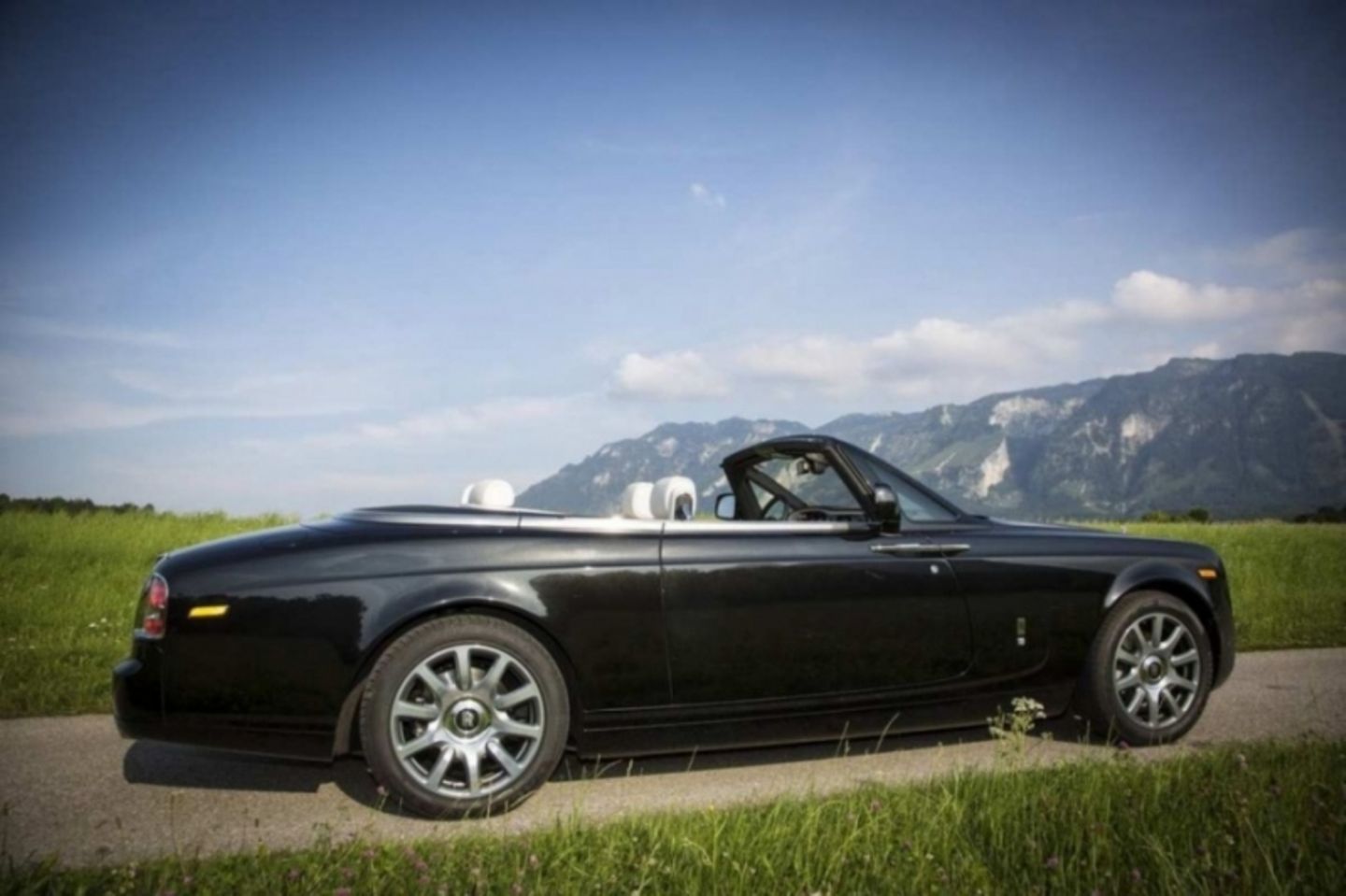 Rolls-Royce Drophead Coupe
