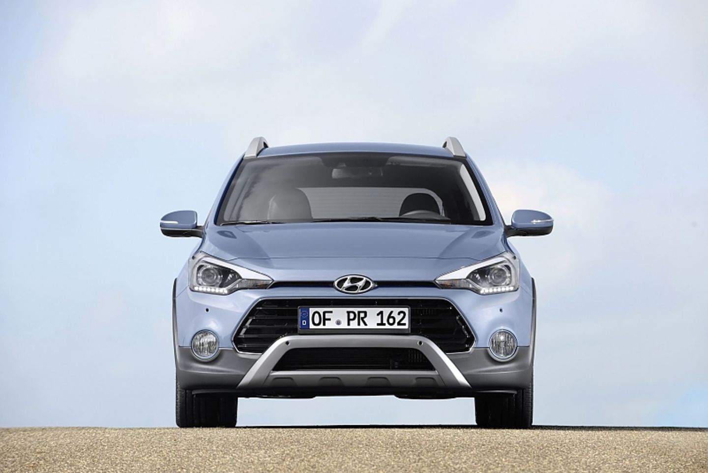 Der Hyundai i20 Active ist 1,76 Meter breit,...