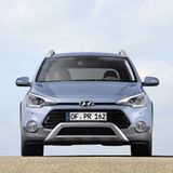 Der Hyundai i20 Active ist 1,76 Meter breit,...