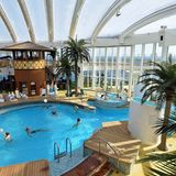 Indoor-Pool unter dem Foliendach der AuidaPrima