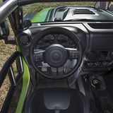 Das Cockpit wirkt konventionell