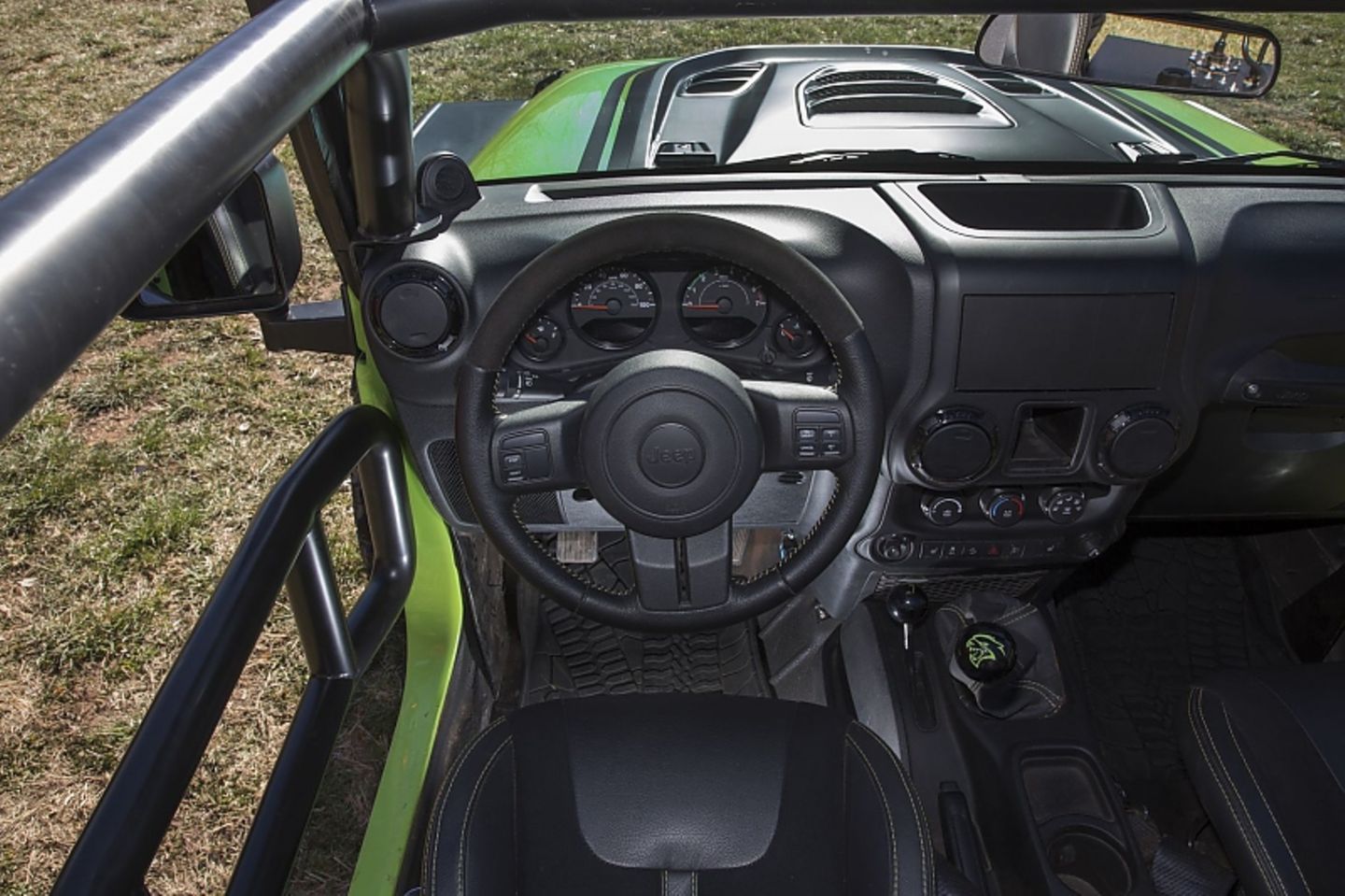Das Cockpit wirkt konventionell