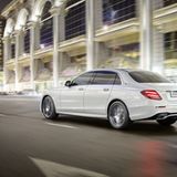5,06 Meter ist die Mercedes-Benz E-Klasse Langversion jetzt lang.