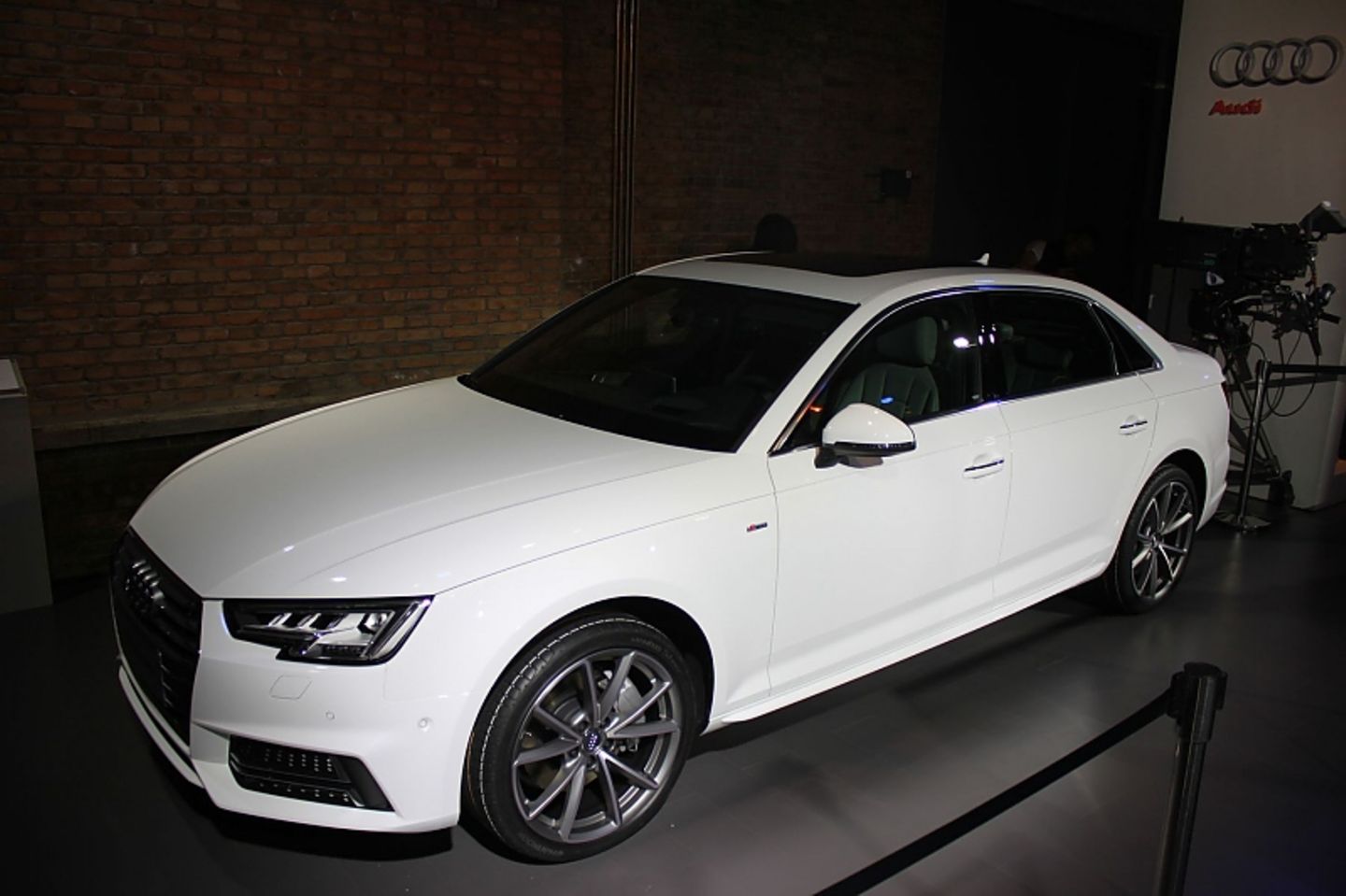 Audi A4 L