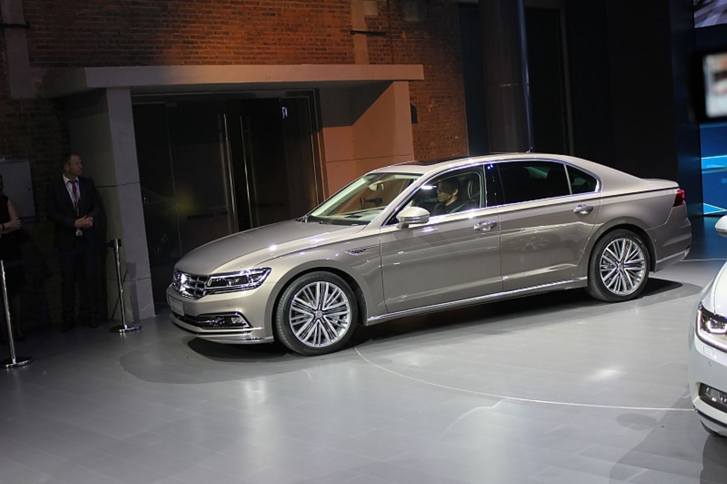VW Phideon