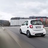 Der Smart Brabus fortwo ist 165 km/h schnell.