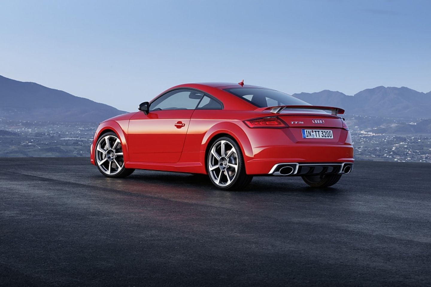 Audi TT RS - mit mächtigem Spoilerwerk