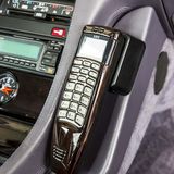 Status-Symbol eines Chefs anno 1995: ein Autotelefon