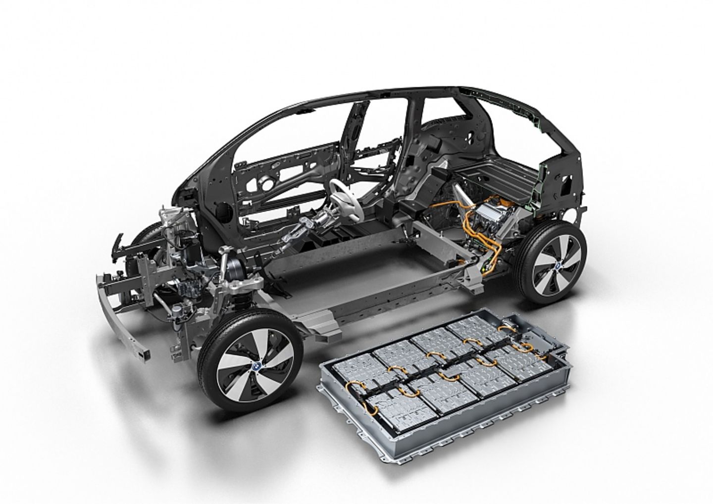 BMW i3 2016 - das Akkupaket im Boden hat eine größere Energiedichte