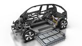 BMW i3 2016 - das Akkupaket im Boden hat eine größere Energiedichte