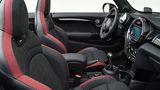 Der Innenraum des Mini John Cooper Works Cabrio