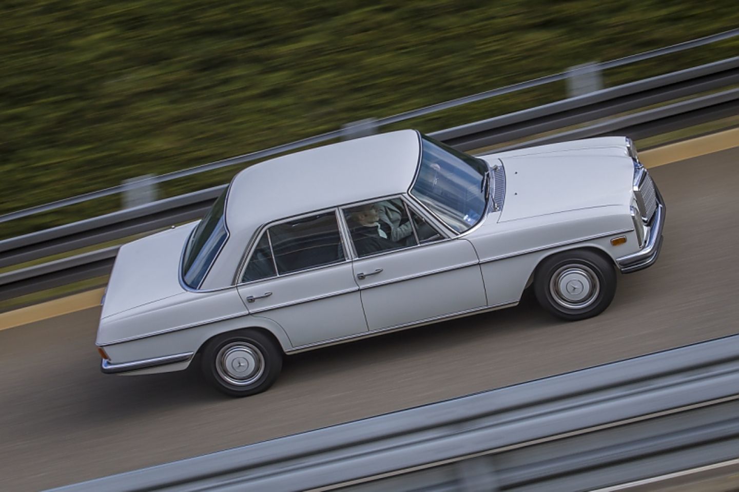Mercedes 280 E der Baureihe W115 / Strich-Acht