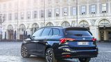Die Heckleuchten erinnert an den Toyota Auris Touring Sports