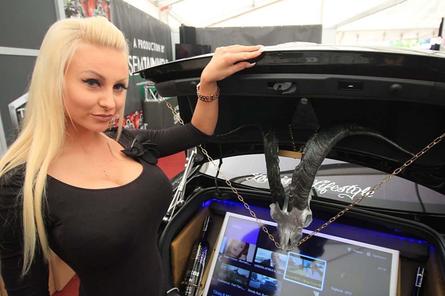 Girls auf dem 35. GTI Treffen am Wörthersee 2016.