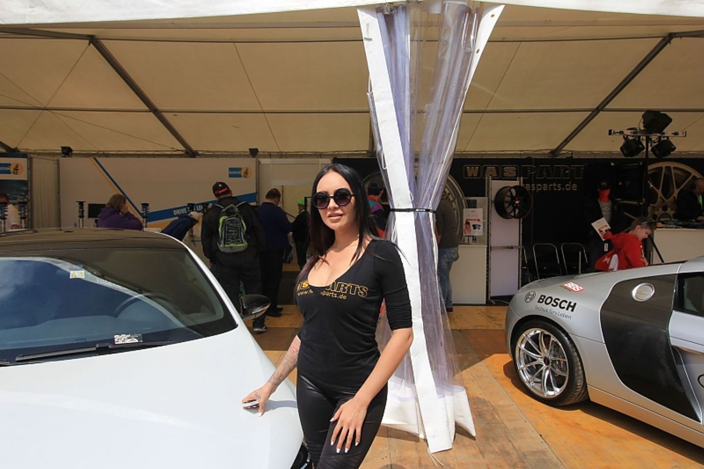 Girls auf dem 35. GTI Treffen am Wörthersee 2016.