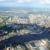 Blick aus dem Fenster auf Elbe und Alster