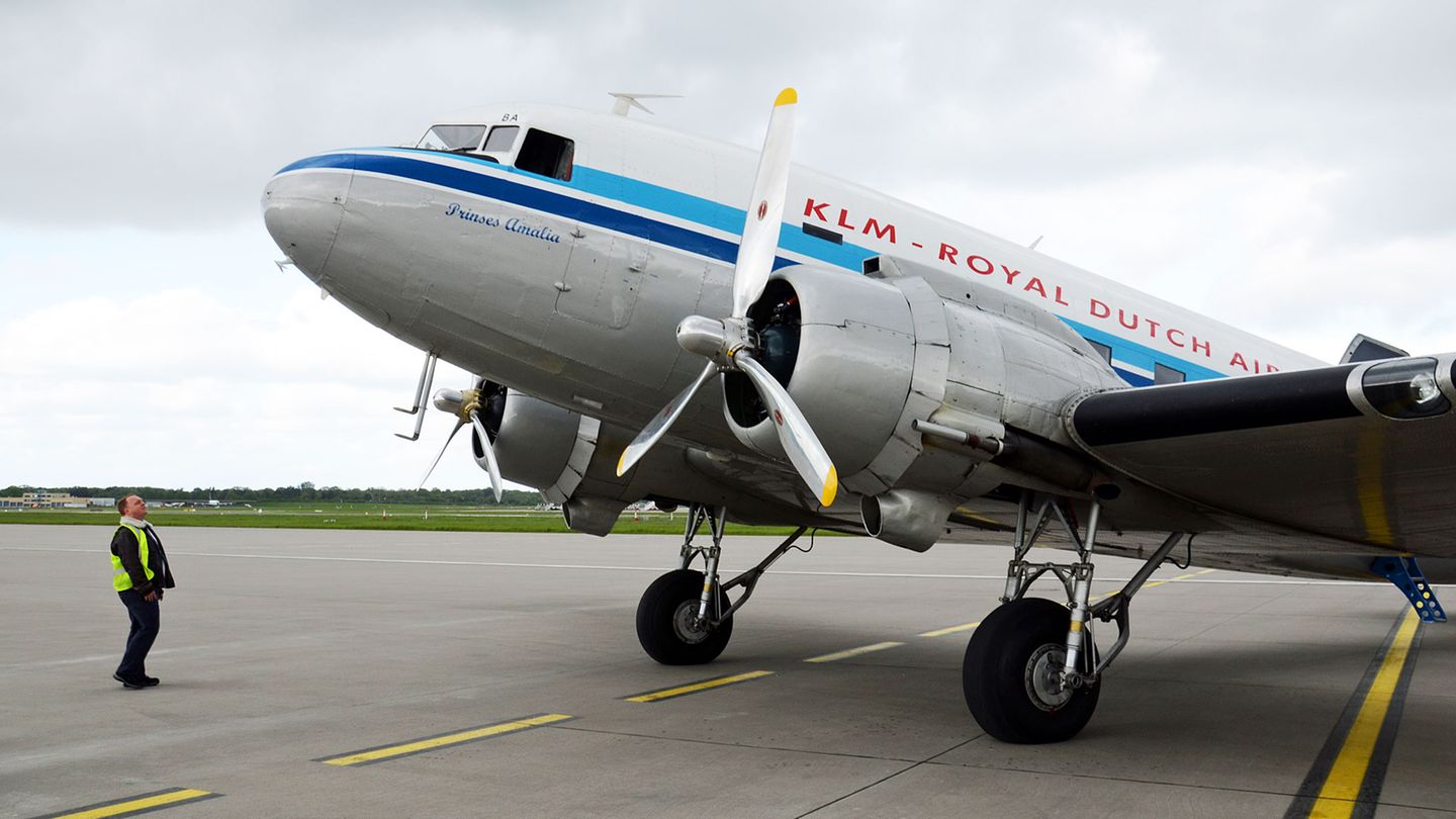 KLM Douglas DC-3 Douglas DC-3 am Boden