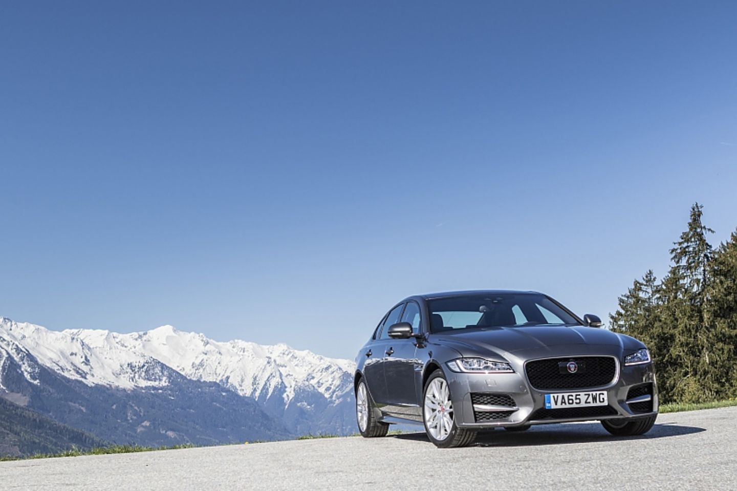 Jaguar XF 2.0d AWD