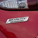 Die Skyactiv-Technologie zeichnet sich durch ein extrem niedriges Verdichtungsverhältnis aus