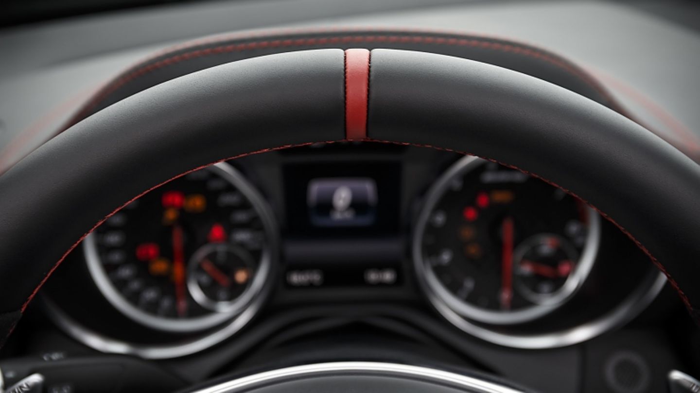 Das Cockpit des Mercedes AMG SLC 43