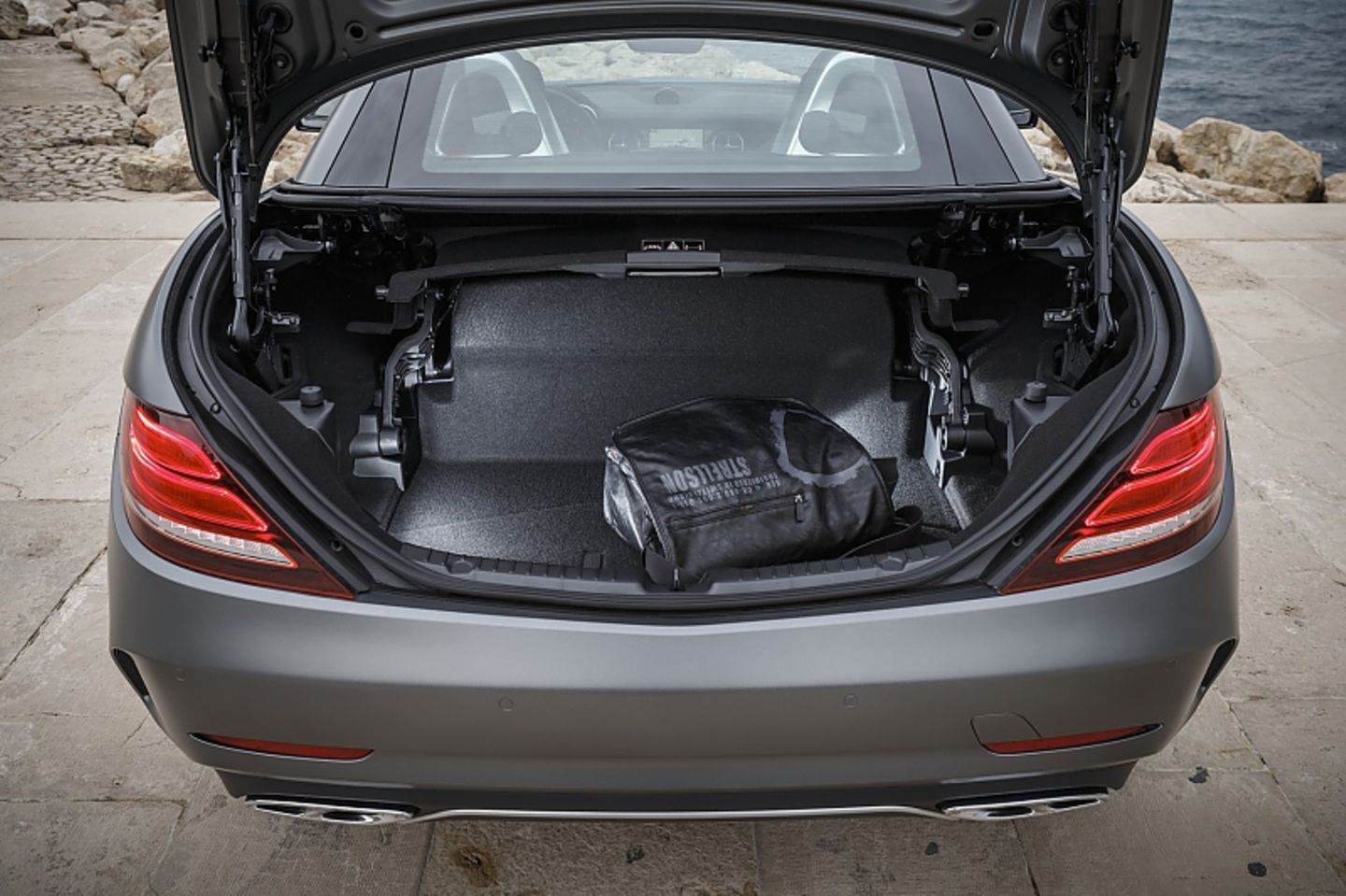 Mercedes AMG SLC 43 - der Laderaum fasst 335 Liter