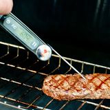 Garpunkt: well done (durch)  Werkzeug: Fleischthermometer  Kerntemperatur: etwa 60°C - 63°C. Hier im Bild ist die Kerntemperatur 60,4°C – der Kern ist also durchgebraten.