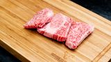 Die ausgeprägte Fettmarmorierung ist DIE Besonderheit beim Wagyu-Rind