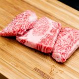 Die ausgeprägte Fettmarmorierung ist DIE Besonderheit beim Wagyu-Rind