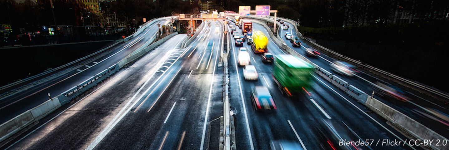 Neulich im Auto: Handys auf der Autobahn: Seid ihr denn verrückt?