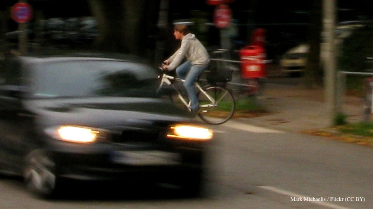 Neulich im Auto: Ob im Auto oder im Flugzeug – ohne blindes Vertrauen geht nichts