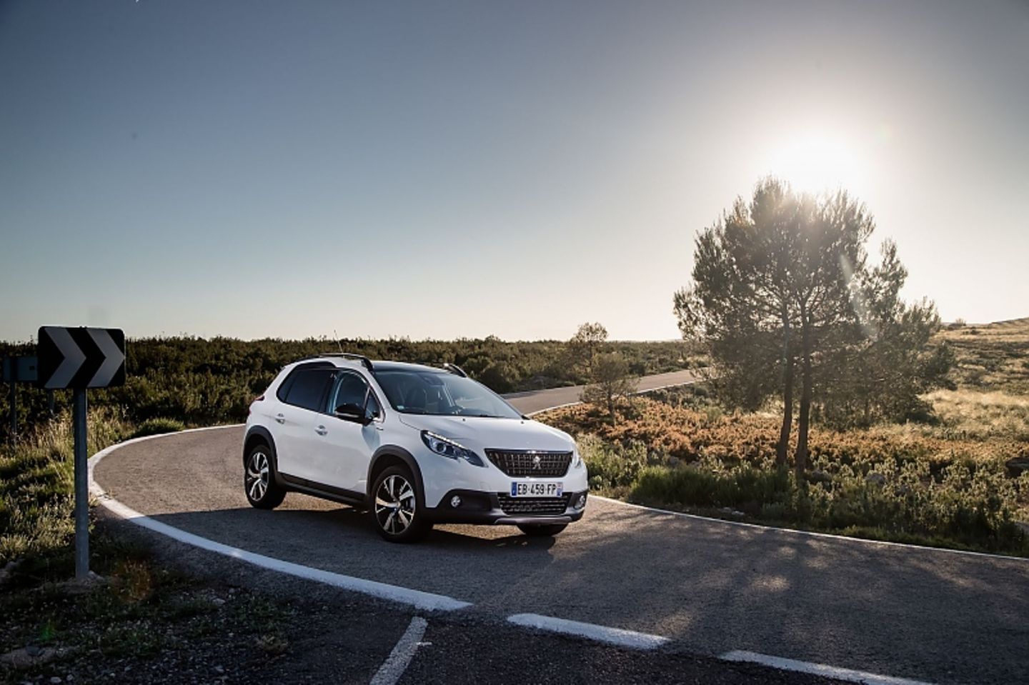 Der Peugeot 2008 ist 4,16 Meter lang,... Der Peugeot 2008 ist 4,16 Meter lang,...