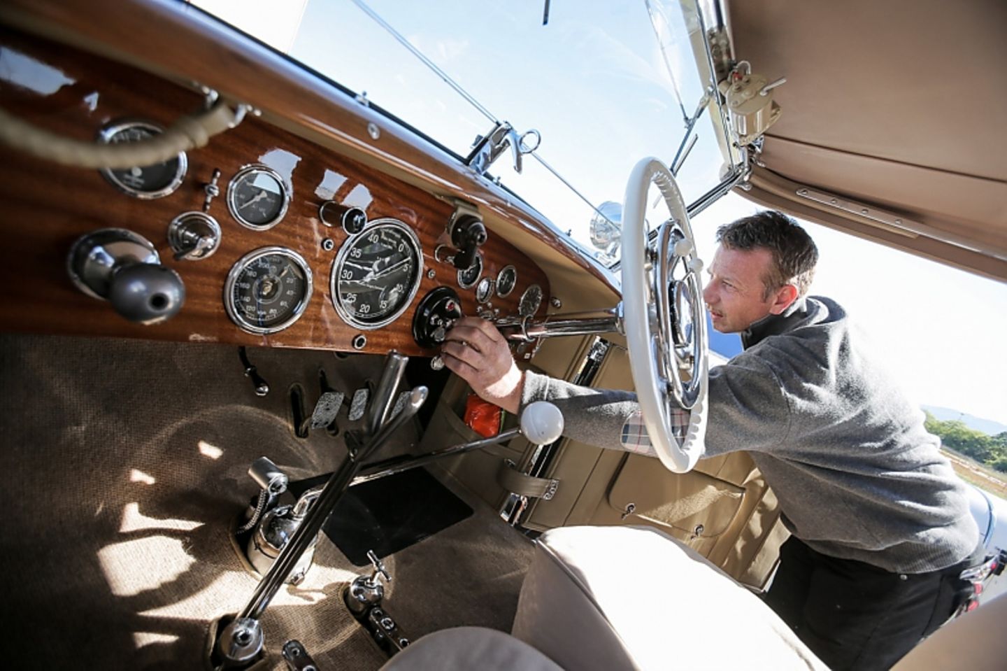 Mille Miglia - für die tausenden von Helfer gibt es alle Hände voll zu tun