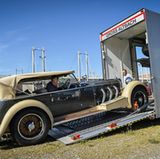 Mille Miglia - die millionenschweren Autos werden nach Brescia gebracht