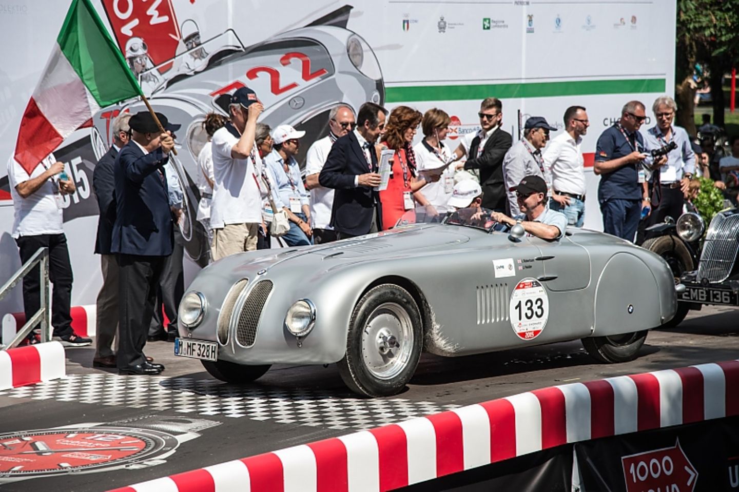 Mille Miglia - die Autohersteller haben die Storico längst als Werbemaßnahme erkannt