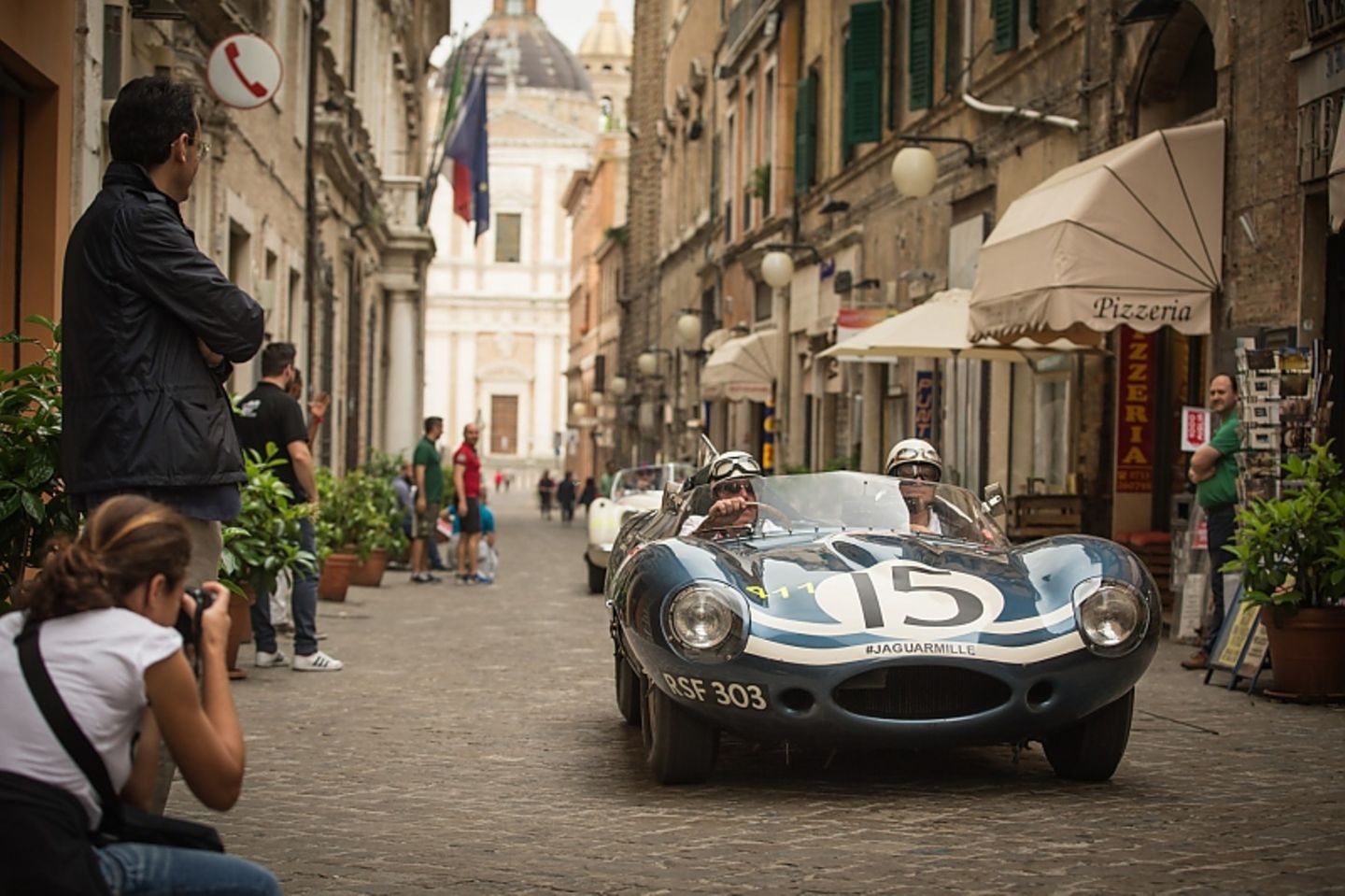Mille Miglia - eine Rundfahrt durch Italien Mille Miglia - eine Rundfahrt durch Italien