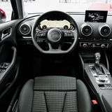 Typisches Audi-Cockpit mit der bekannten guten Verarbeitung