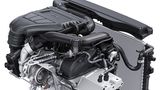 Der Dreizylinder-Motor hat einige technische Kniffe, wie Gegengewichte an der Kurbelwelle