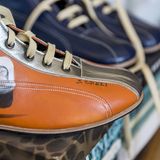 Die Schuhe sind maßgeschneidert