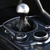 Die Handschaltung hat kurze Wege