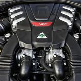 Der V6-Motor feuert 510 PS auf die Kurbelwelle