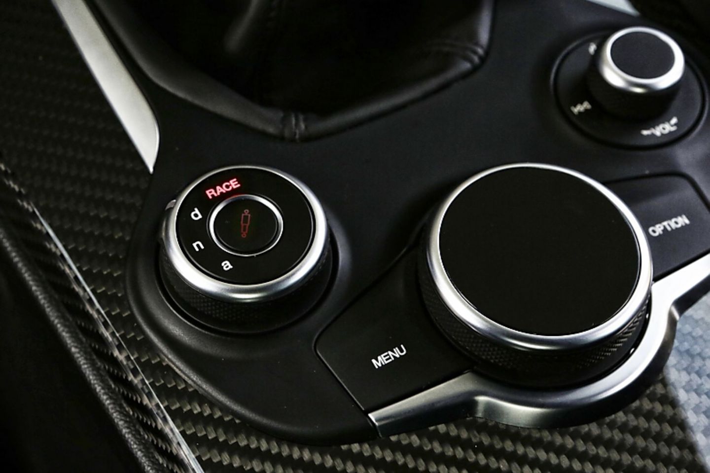 Das Bedienkonzept erinnert an BMW