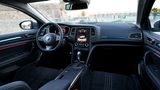 Das Cockpit des Renault Megane GT.