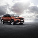 Insgesamt acht Motoren-Getriebe-Varianten stehen beim Marktstart zur Verfügung