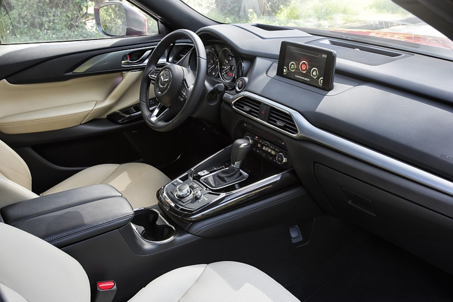 Der Innenraum des Mazda CX 9 2.5T AWD