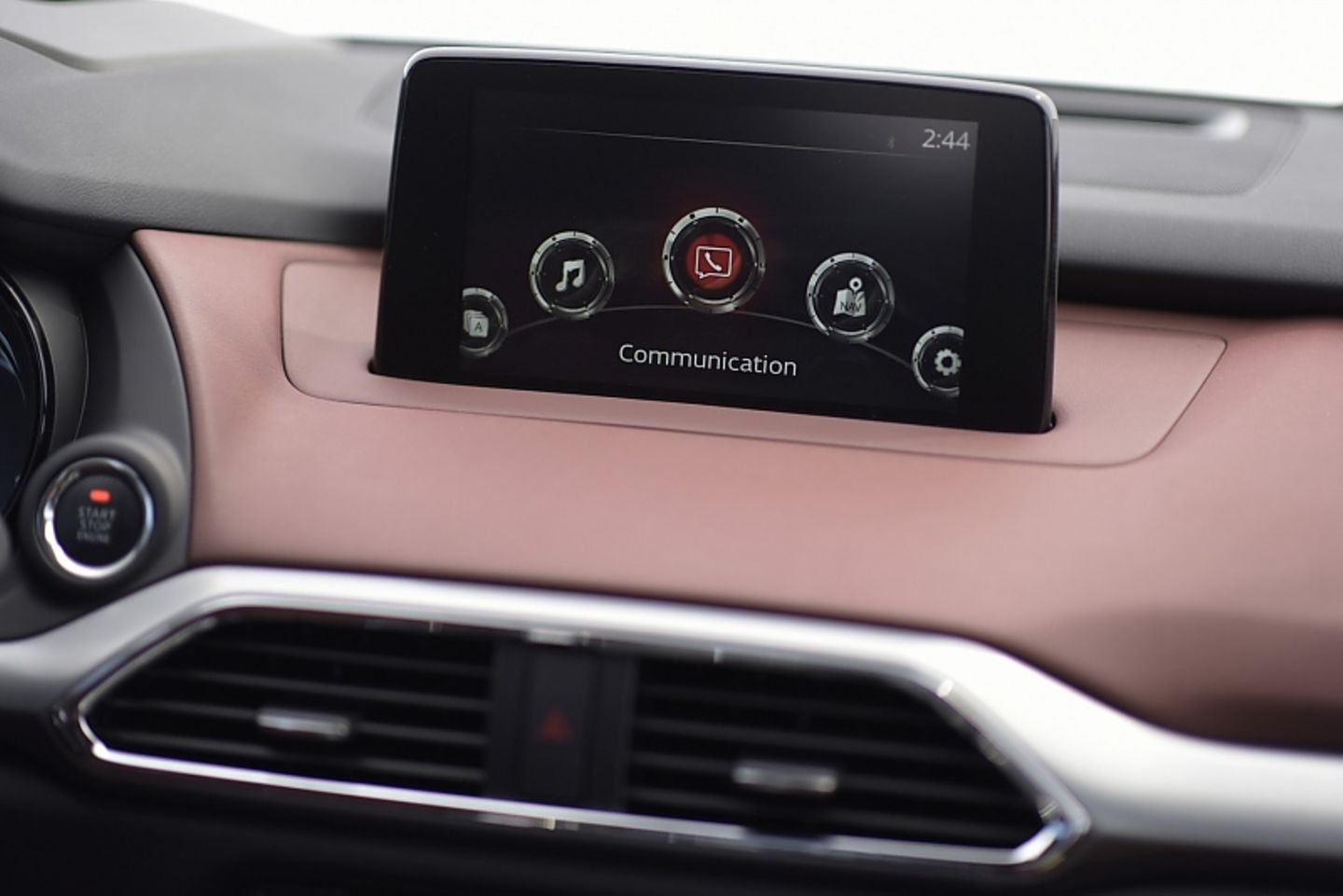 Mazda CX 9 2.5T AWD - der acht Zoll große Bildschirm lässt sich mit einem Controller oder per Touch bedienen