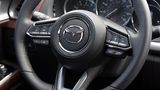 Das griffige Lenkrad des Mazda CX 9 2.5T AWD
